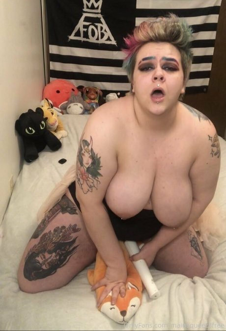 mainsqueez3free erotic model pics