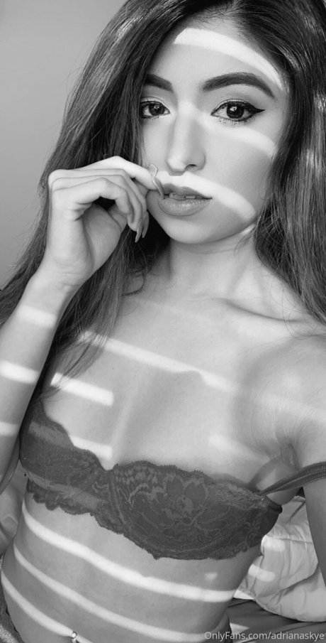 AdrianaSkye pornographic actress gallery