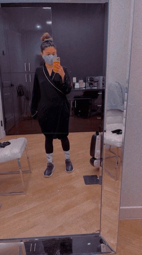 AdrianaSkye perfect star pic