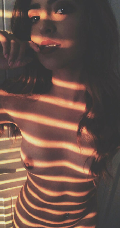 AdrianaSkye best model photo