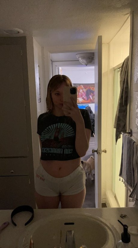 Madiwaifu star exclusive archive