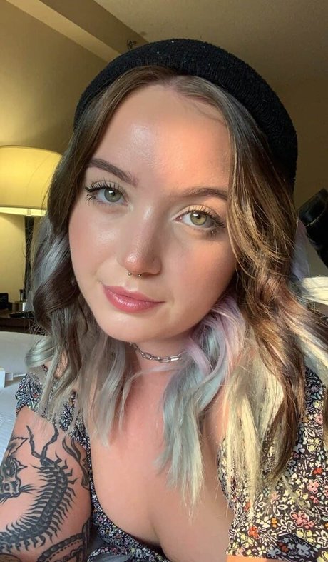 blonde babe onlyfans sexy nudes photos