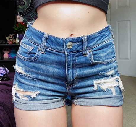 LivPixie nice actress photo