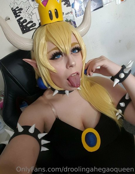 DroolingAhegaoQueen beautiful model archive