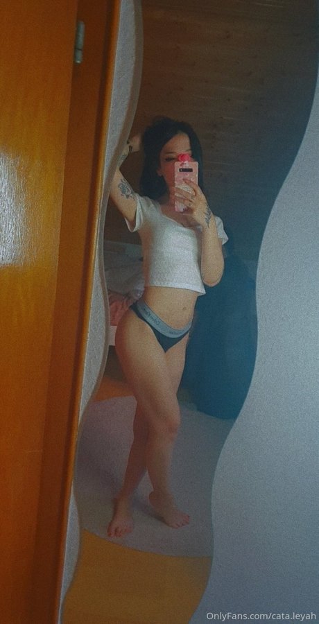 Cata leyah model high quality image