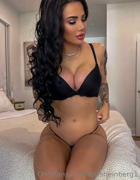 Lexi Sheinberg star erotic pics
