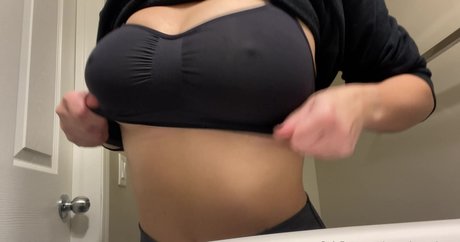 Naomie Rose nude model img