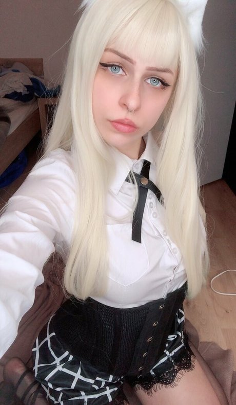 Yumeblume model porn pic