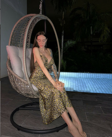 Smoky Girl 21 star top img