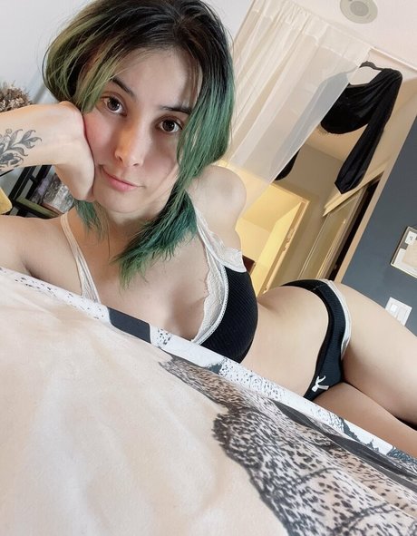 Sinastri xxx model pic