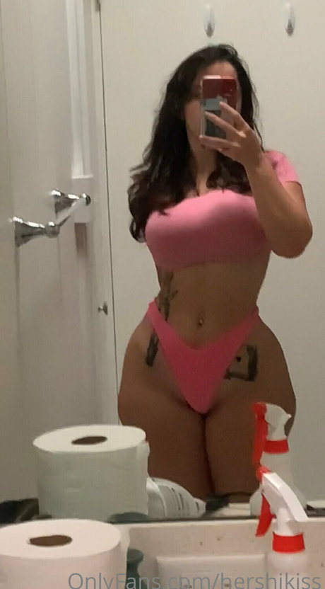 Hershikiss nude star galleries