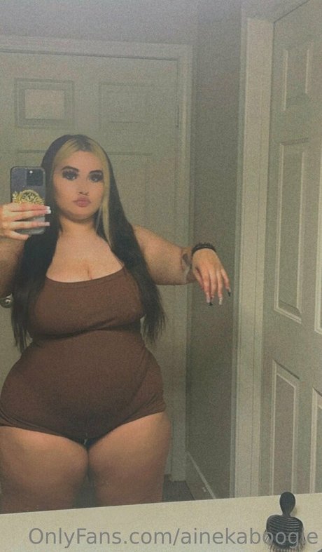 ainekaboogie exclusive star pictures