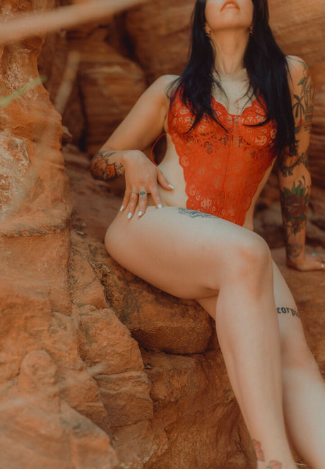 Thatsoraven95 model nudes img