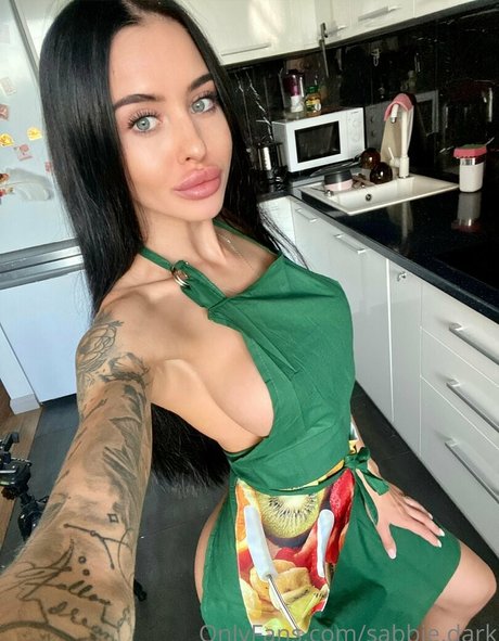sabbie dark model naked photo