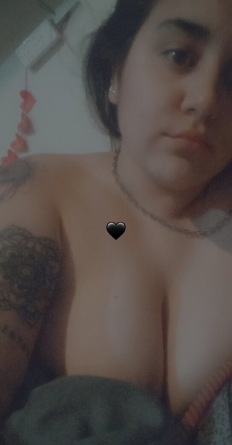 Mili sexy model image