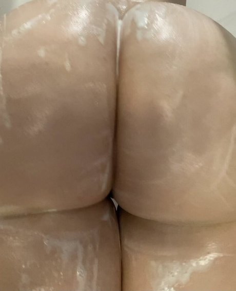 Uglybaby model beautiful photo