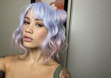 Kyleelille model perfect images