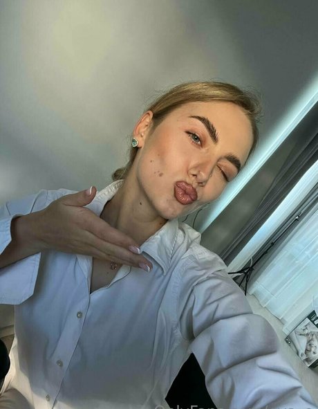 eva e pornstar top pic