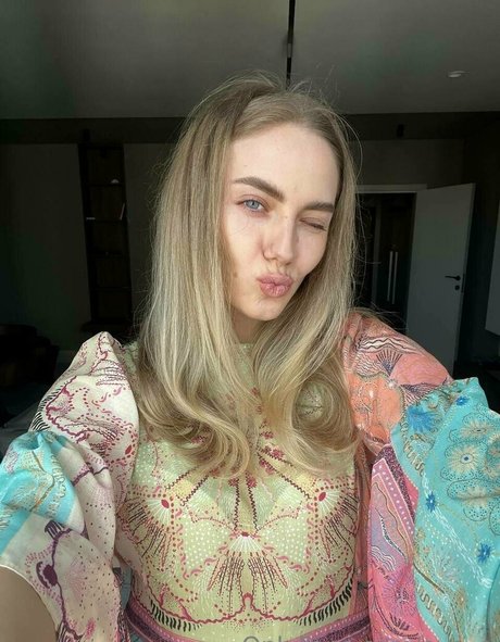 eva e model nude images