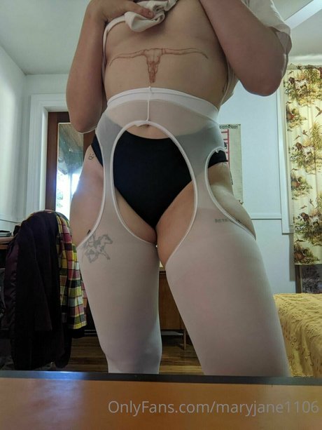 Mary Jane1106 Quick photo