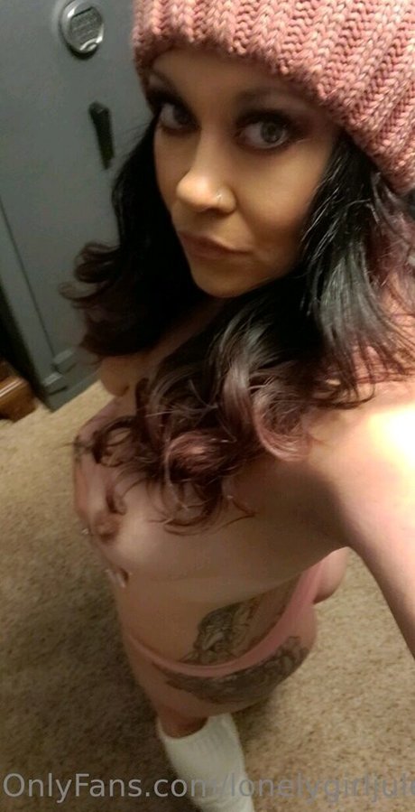 Lonelygirljules star naked photos