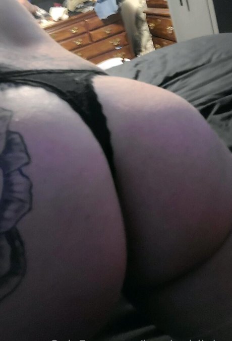 Lonelygirljules perfect model photo