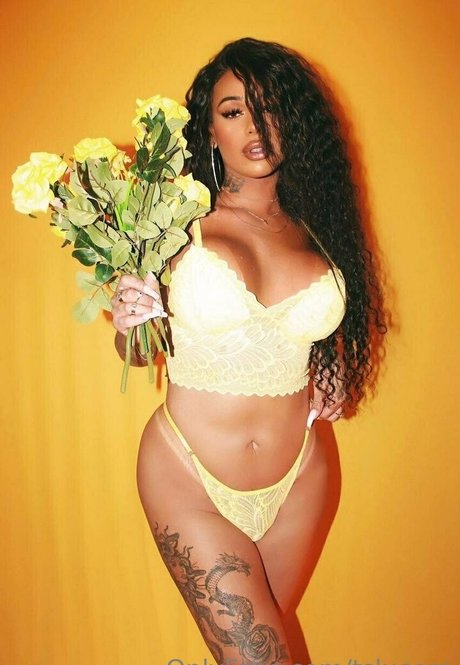 tslucero exclusive star pic