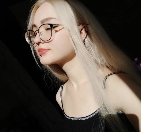 demonisia sex pornstar photo