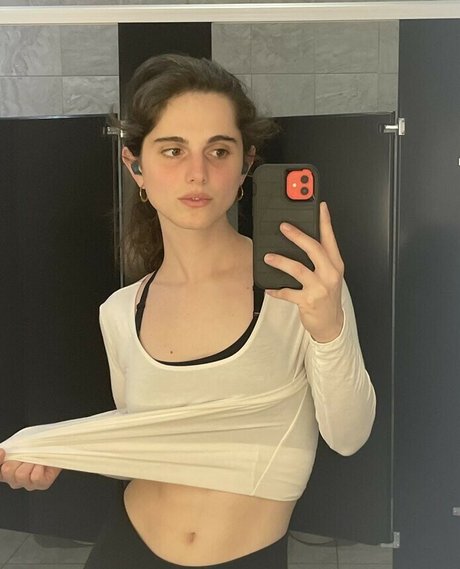 Helmet Girl star gallery