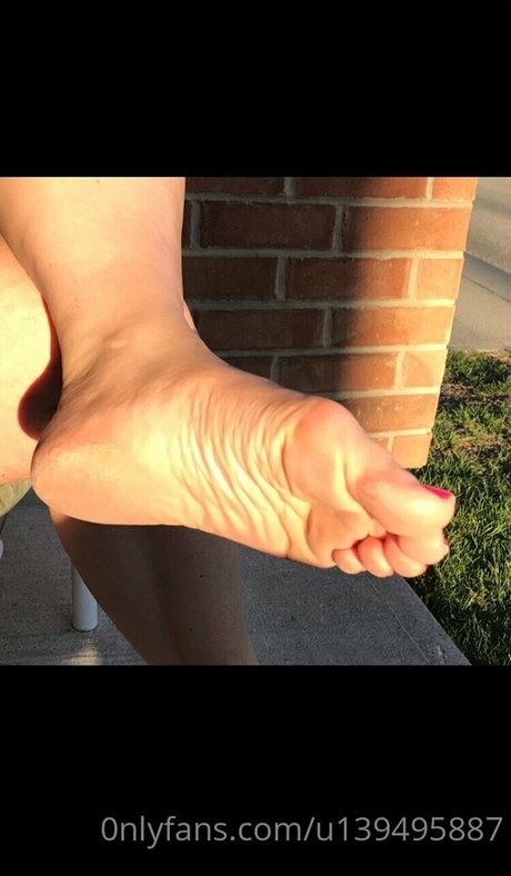 foot mistress miss b erotic star img