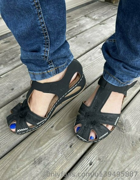 foot mistress miss b pornographic star galleries