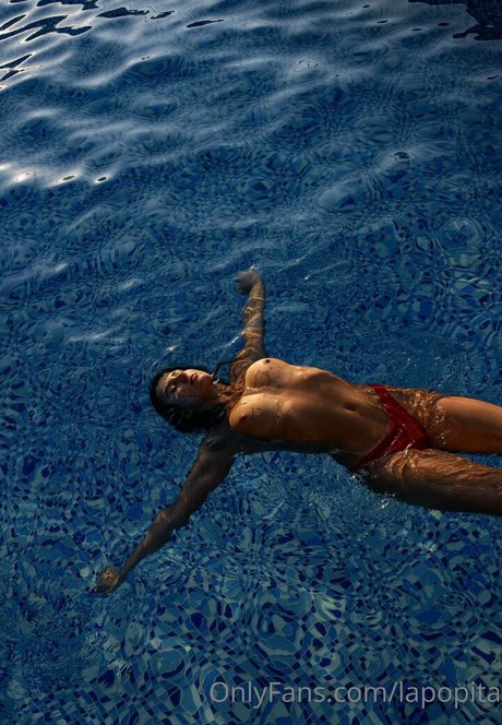 La Popita beautiful star photo