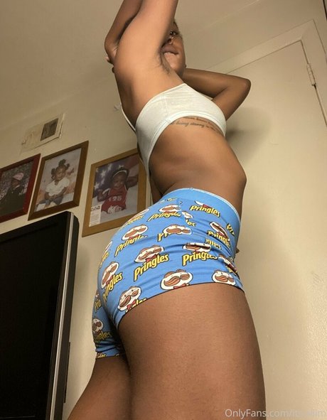 its sliim pornstar art pic