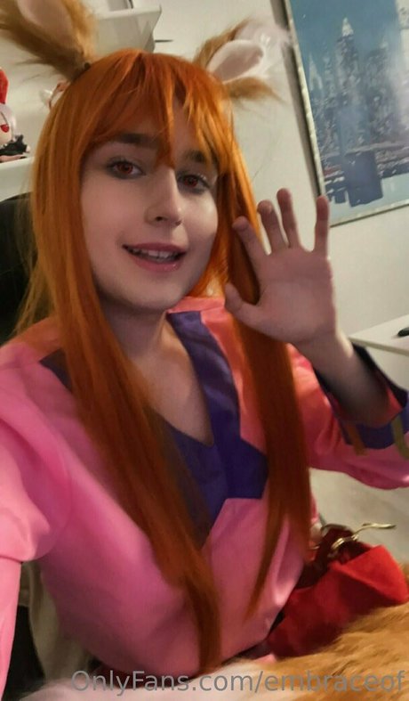 embraceof art actress pic