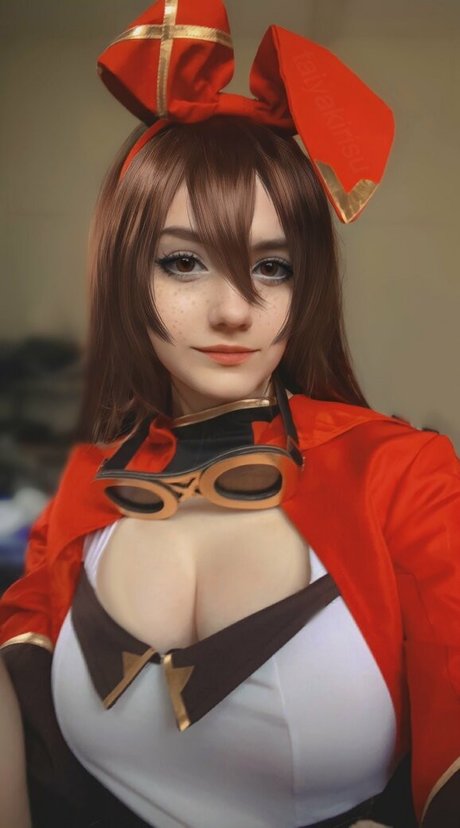 Yakirisu naked actress img