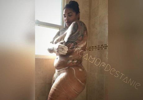 dripping wet pussy onlyfans hot photos