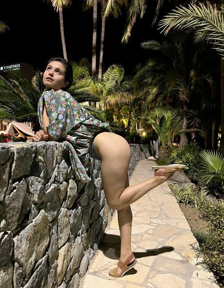 babe brunette onlyfans porn archive