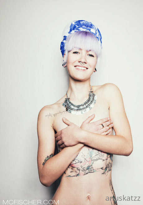 anuskatzzvip nudes actress photo