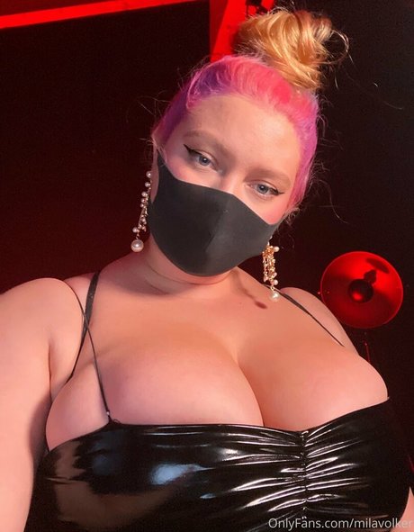 milavolker adult actress photo