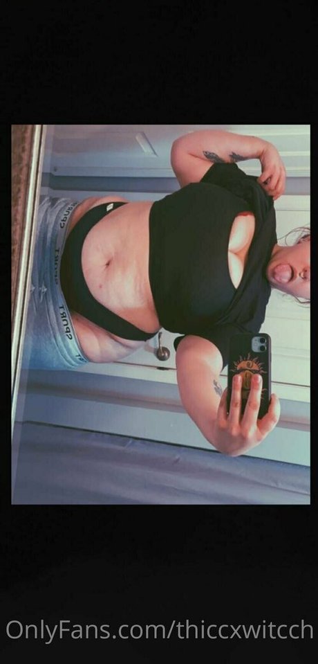 thiccxwitcch model erotic img