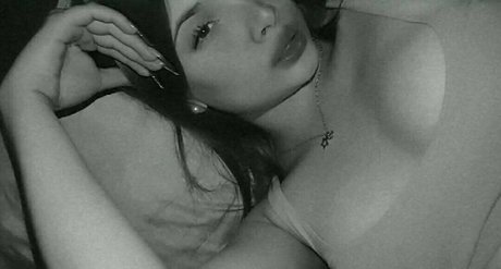 leslieroma naked actress pics