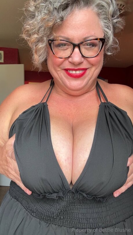 bettieblushe nice actress picture