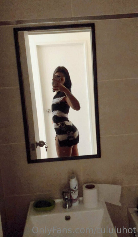 tululuhot beautiful pornstar image