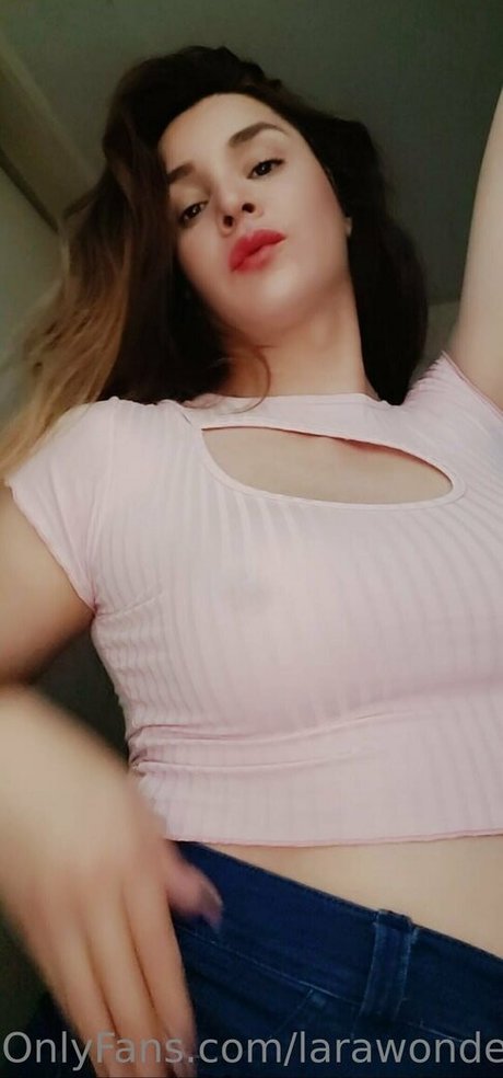 larawonder naked pornstar pic