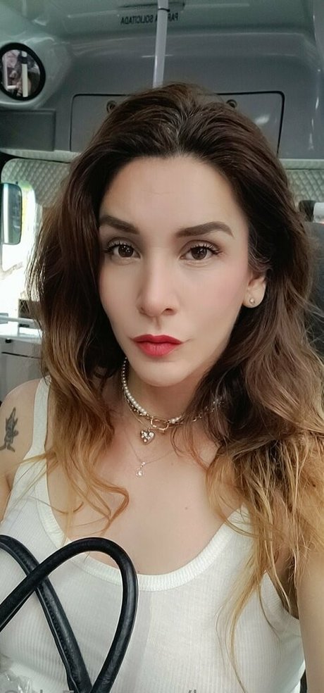 larawonder sexy star images