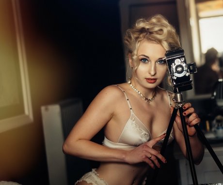 poeticminx actress pics