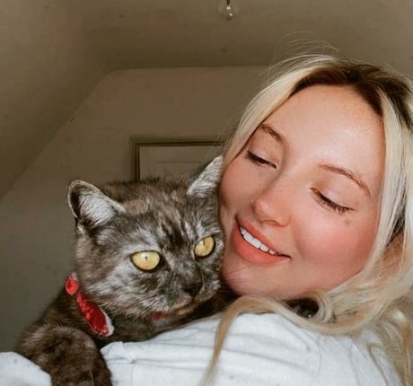 Shona Colson model top pics