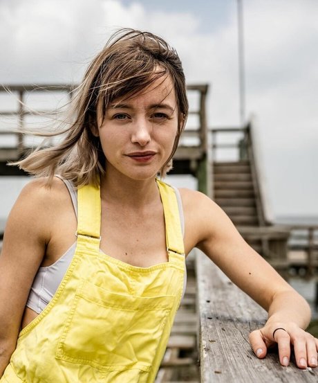 Billie Webb pornstar free galleries