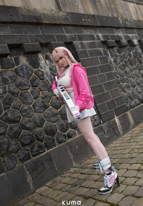 Kuma Kuma star xxx photo