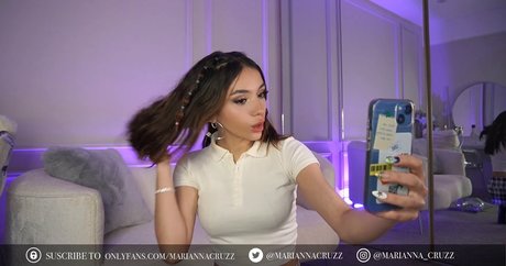 Mariannacruzz porn star pic